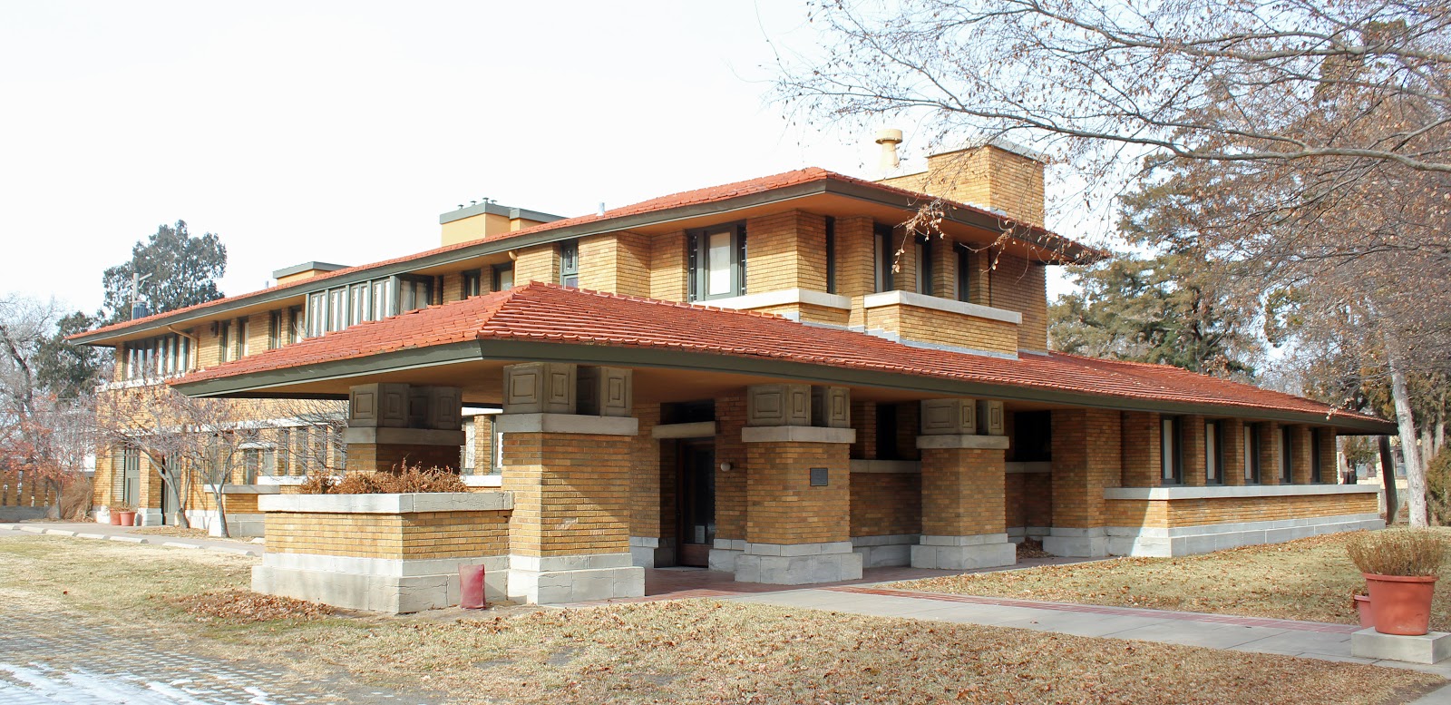 1910s prairie school home.