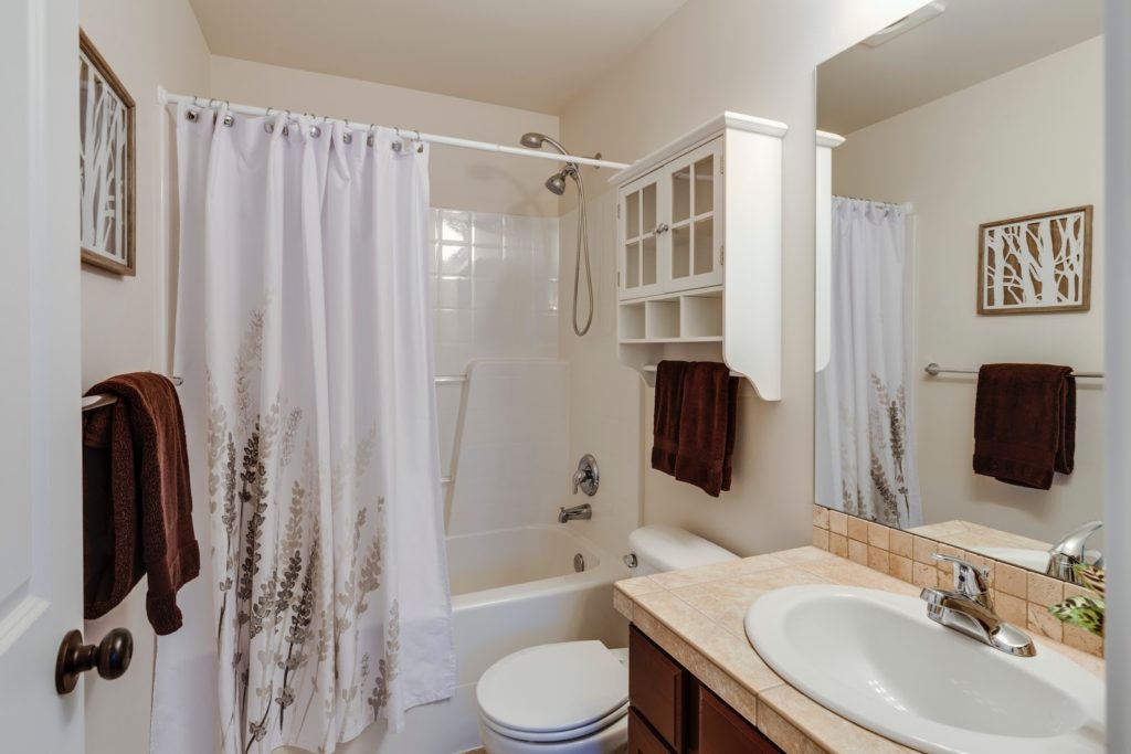 Acrylic vs. Steel Bathtubs What's the Difference? Long Home