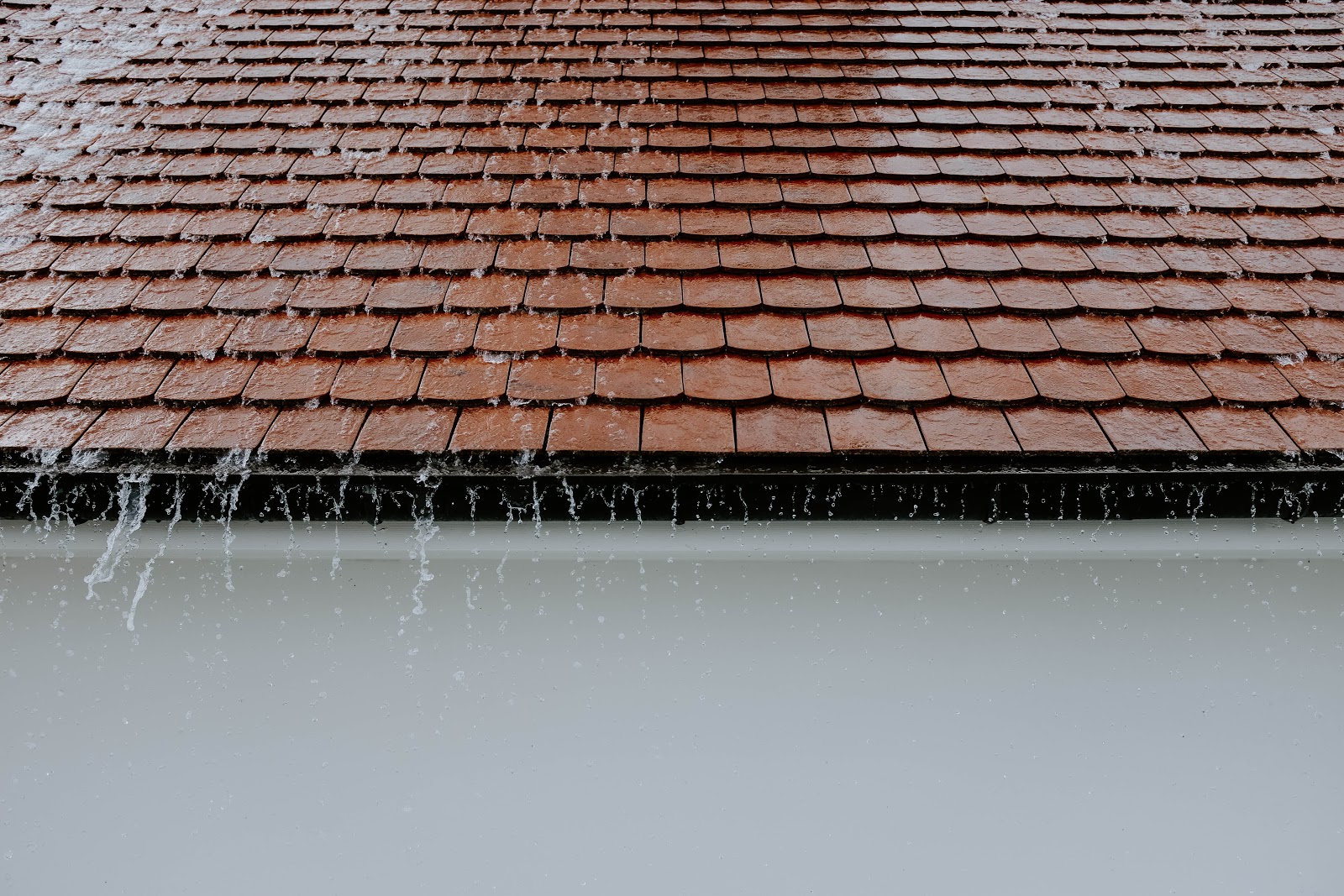 how-to-fix-a-leaking-roof-from-the-inside-long-roofing