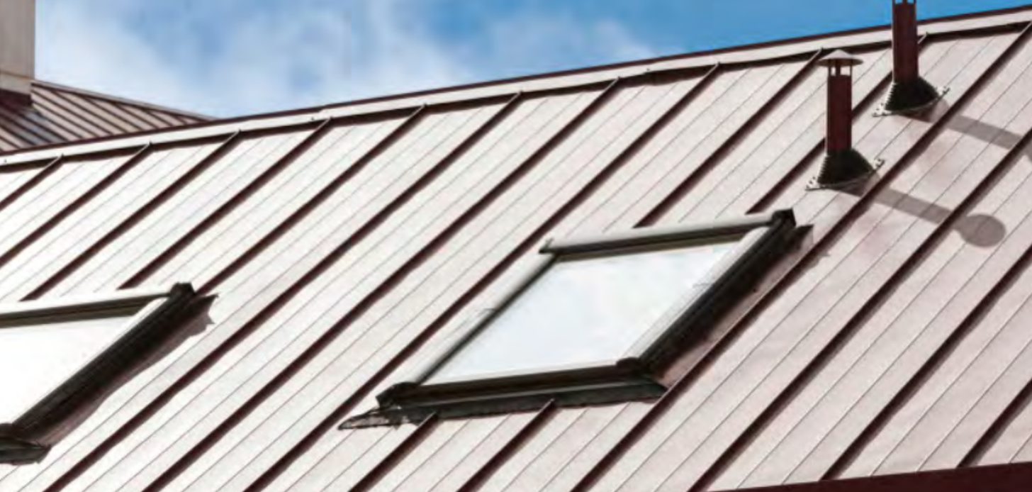 What is Standing Seam Metal Roofing? (Guide)