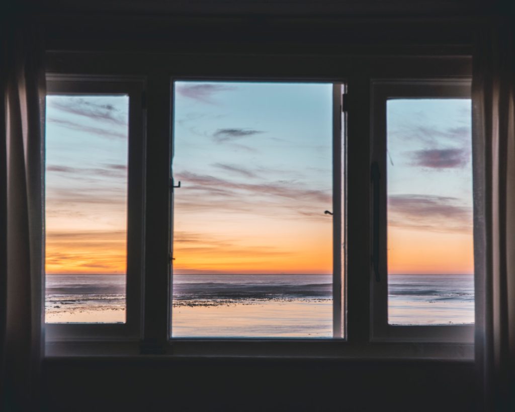 6 Pros and Cons of Casement Windows Long Home